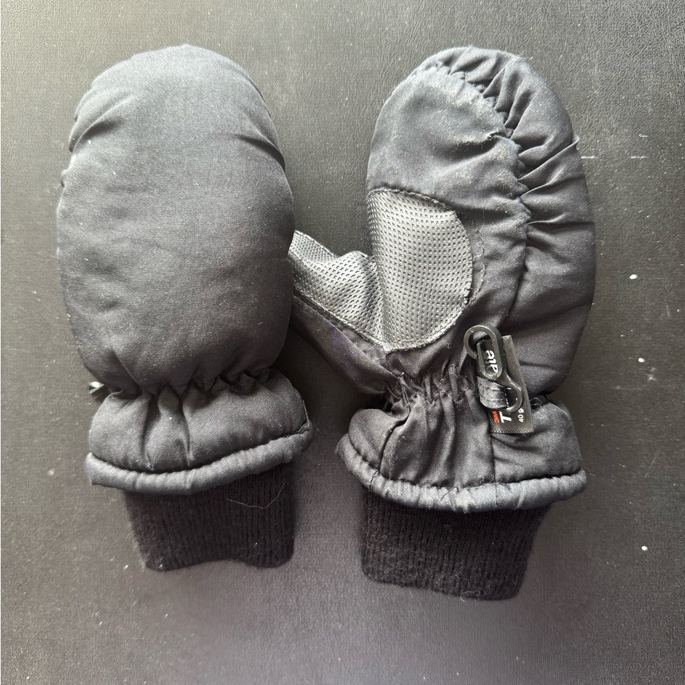 Black Winter Mittens with Grip